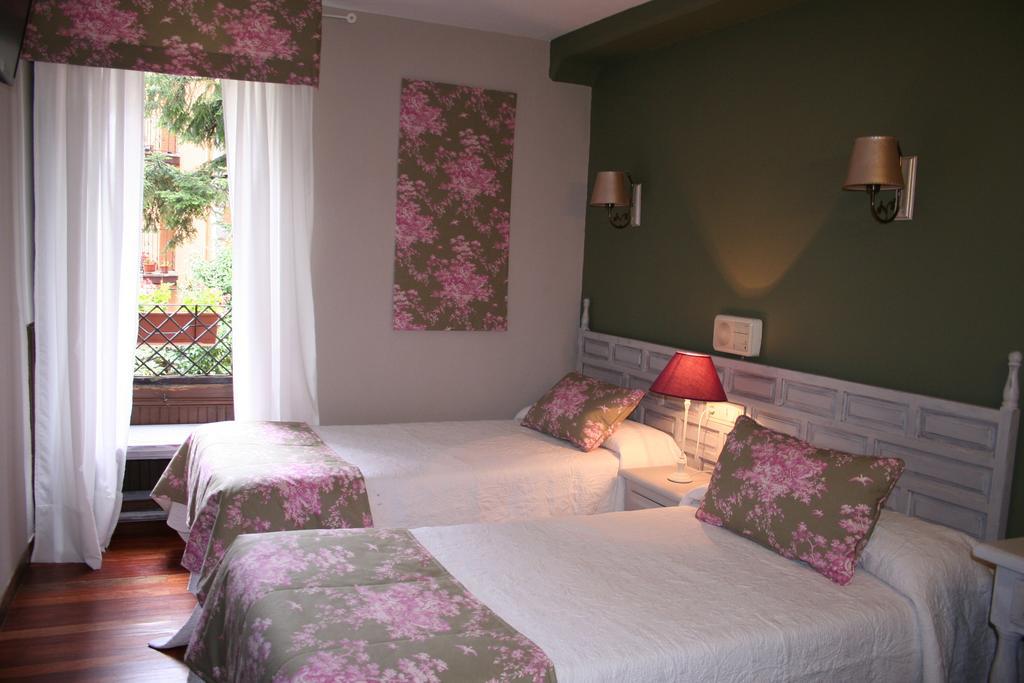 Hotel Boutique Balaitus Sallent De Gallego Bagian luar foto